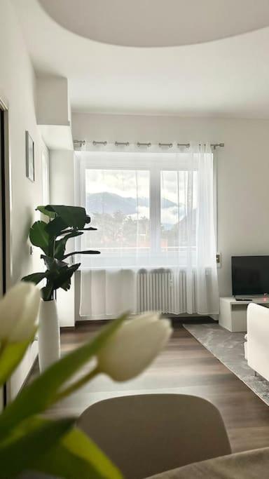 Luxury Apartment With View Como Exteriér fotografie