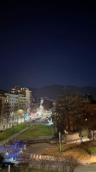 Luxury Apartment With View Como Exteriér fotografie